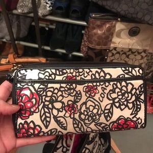 COACH Poppy Daisy Floral Graffiti Wallet